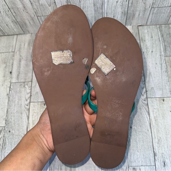 TORY BURCH Patent Leather Bow Accents T-Strap Sandals Size 7M✨ - Picture 12 of 13